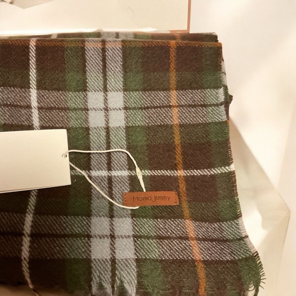 Momo Jimmy Cashmere Feel Scarf/Unisex New with Tags with Gift Box - Picture 2 of 3